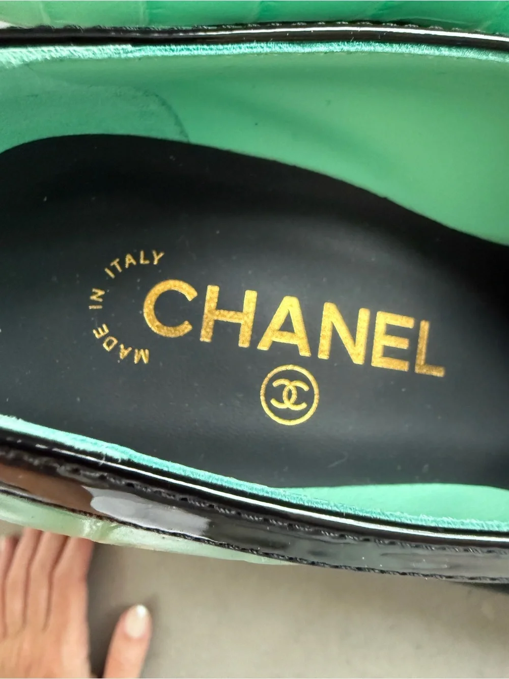 CHANEL bnwt 26s